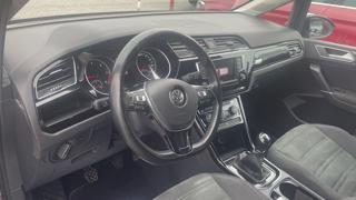 VOLKSWAGEN Touran usata, con Autoradio