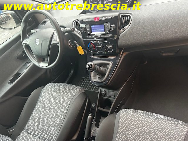 LANCIA Ypsilon usata, con Autoradio digitale