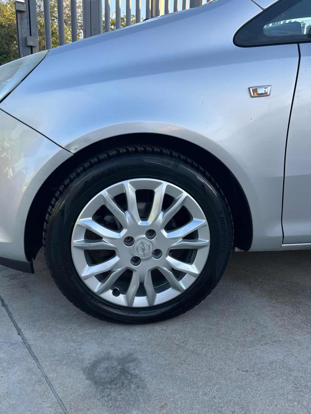 OPEL Corsa usata, con Airbag laterali