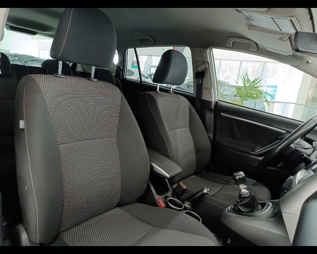 TOYOTA Verso usata, con Bracciolo