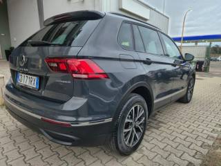 VOLKSWAGEN Tiguan usata, con Autoradio