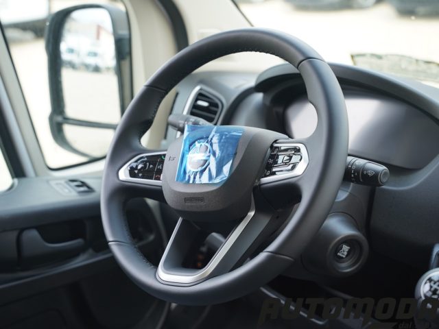OPEL Movano usata, con Specchietti laterali elettrici