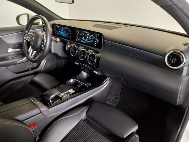 MERCEDES-BENZ A 180 usata, con Touch screen