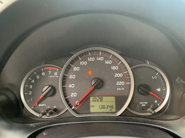 TOYOTA Yaris usata, con ESP