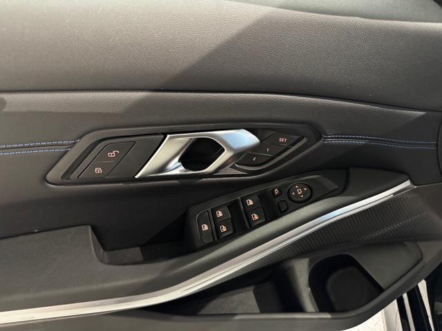 BMW 320 usata, con USB