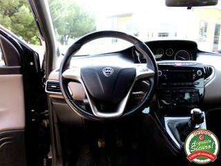 LANCIA Ypsilon usata, con Fendinebbia