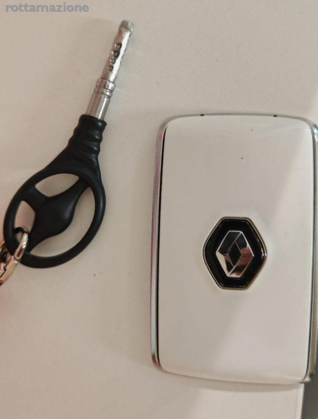 RENAULT Captur usata, con Touch screen