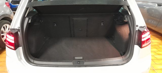 VOLKSWAGEN e-Golf usata 28