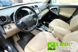TOYOTA RAV 4 MY23 usata, con Climatizzatore