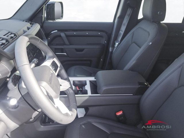 LAND ROVER Defender usata 8