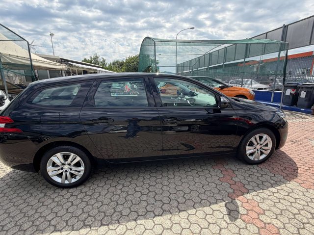 PEUGEOT 308 usata, con Airbag laterali