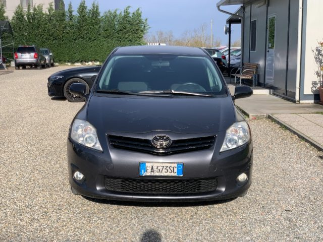TOYOTA Auris usata, con Airbag