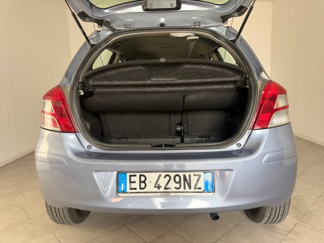 TOYOTA Yaris usata 4