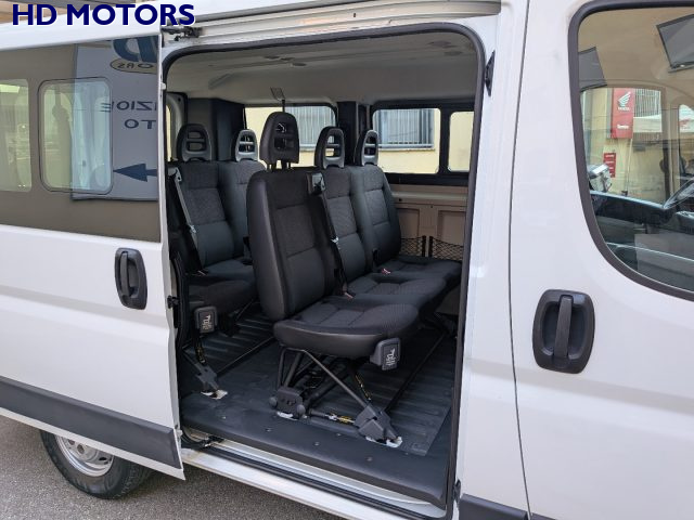 PEUGEOT Boxer usata, con Airbag