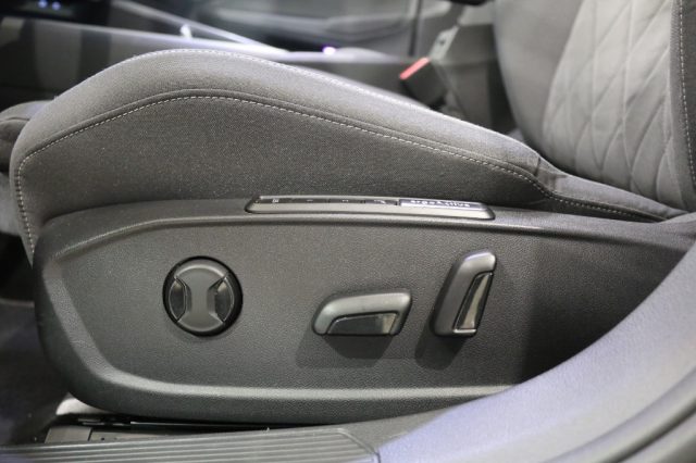 VOLKSWAGEN Golf usata, con Bracciolo