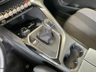PEUGEOT 5008 usata, con Touch screen