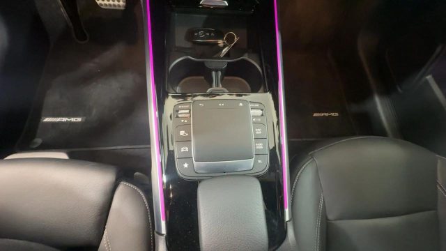 MERCEDES-BENZ GLB 180 usata, con ESP