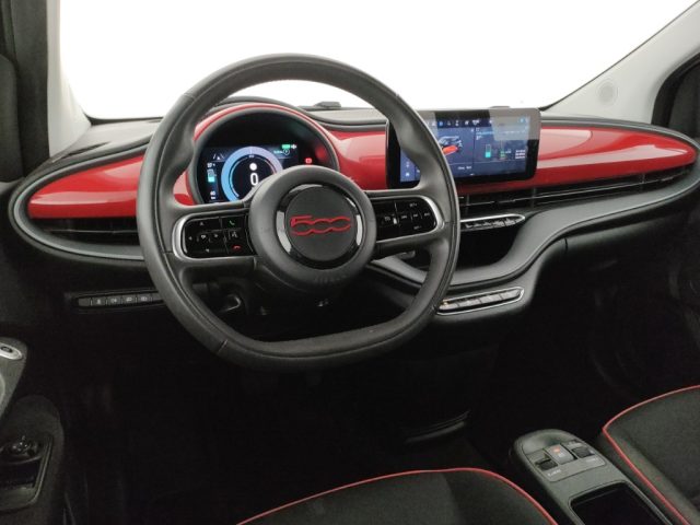 FIAT 500e usata, con USB