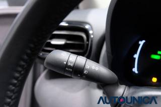 TOYOTA Yaris usata, con Volante multifunzione