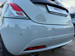 LANCIA Ypsilon usata, con Autoradio