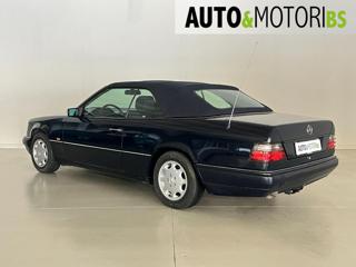 MERCEDES-BENZ E 200 usata, con Alzacristalli elettrici