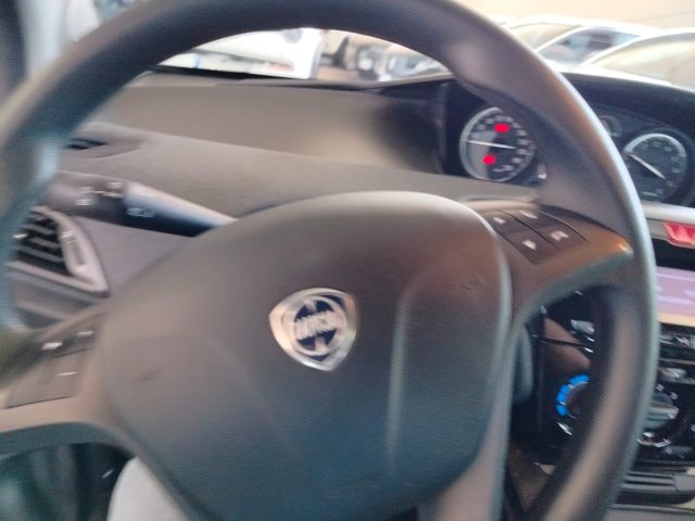 LANCIA Ypsilon usata 24