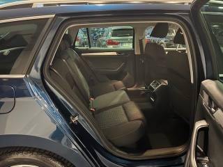 SKODA Superb usata, con Park Distance Control