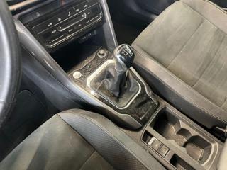 VOLKSWAGEN T-Roc usata, con USB