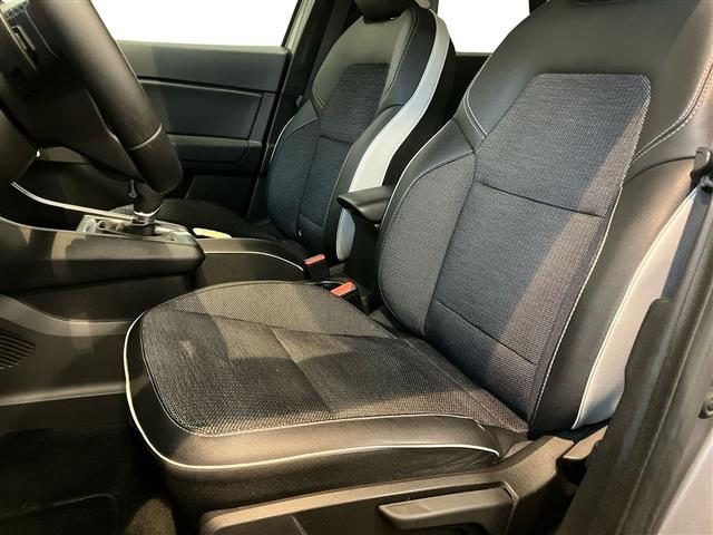 RENAULT Captur usata 9