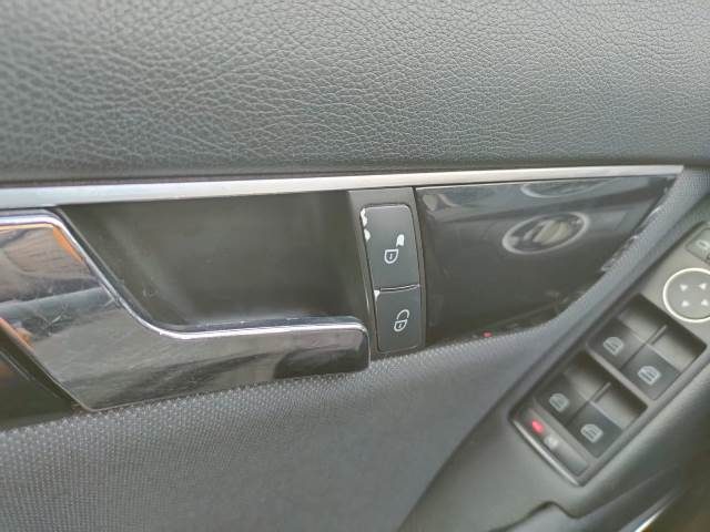 MERCEDES-BENZ C 200 usata, con Fendinebbia