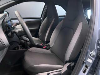 TOYOTA Aygo X usata, con Controllo automatico clima