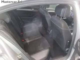 VOLKSWAGEN Passat usata, con Fendinebbia