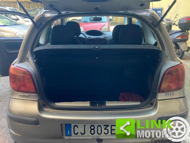 TOYOTA Yaris usata 15