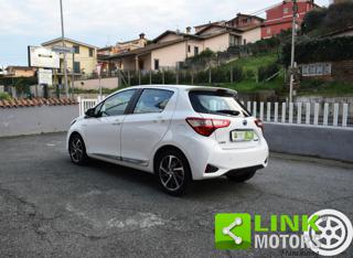 TOYOTA Yaris usata, con Autoradio