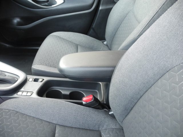 TOYOTA Yaris Cross usata, con Schermo multifunzione interamente digitale
