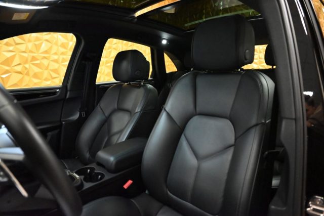 PORSCHE Macan usata 24