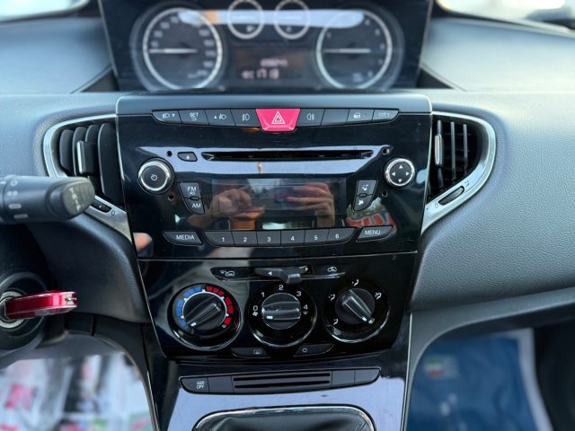 LANCIA Ypsilon usata 17