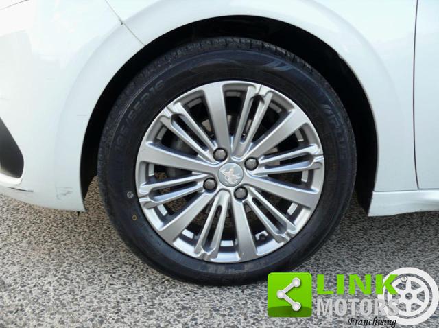 PEUGEOT 208 usata, con MP3