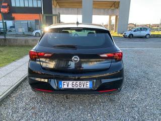 OPEL Astra usata, con Autoradio