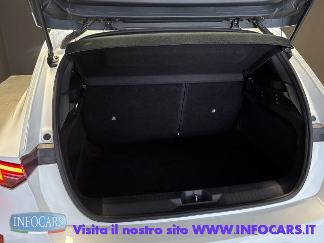 OPEL Astra usata, con Luci diurne LED