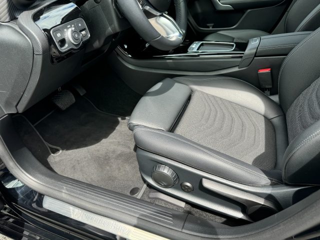 MERCEDES-BENZ A 180 usata, con Sedili riscaldati