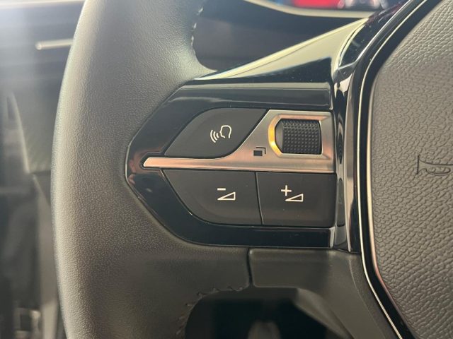 PEUGEOT 208 usata, con Sensori di parcheggio posteriori