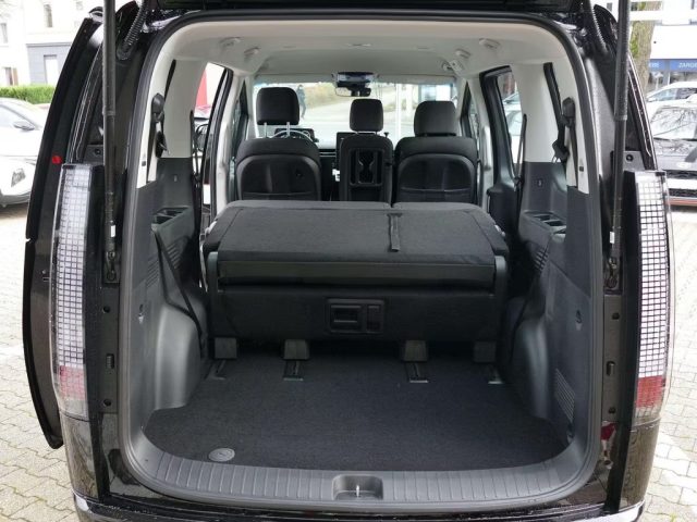 HYUNDAI Staria usata, con Controllo trazione