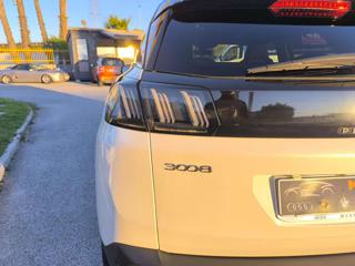 PEUGEOT 3008 usata, con Climatizzatore