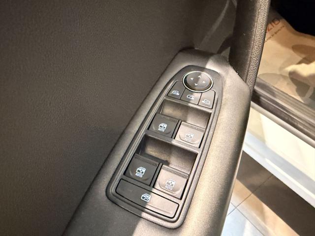 RENAULT Captur usata, con Touch screen