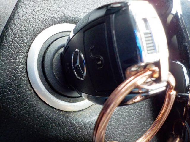 MERCEDES-BENZ C 180 usata 51
