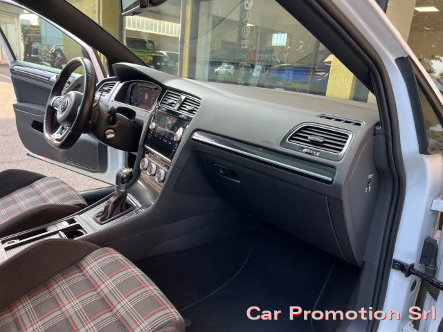 VOLKSWAGEN Golf GTI usata, con Fendinebbia