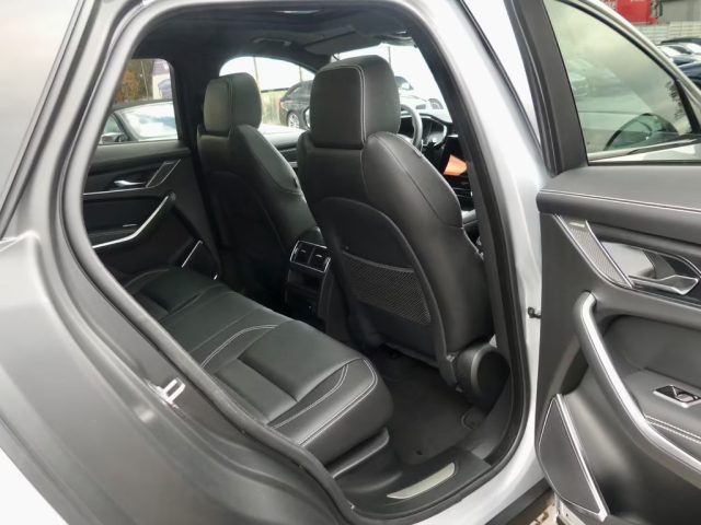 JAGUAR F-Pace usata, con Park Distance Control