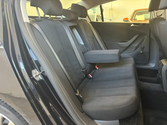 VOLKSWAGEN Passat usata, con Lettore CD