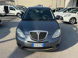 LANCIA Ypsilon usata, con Airbag
